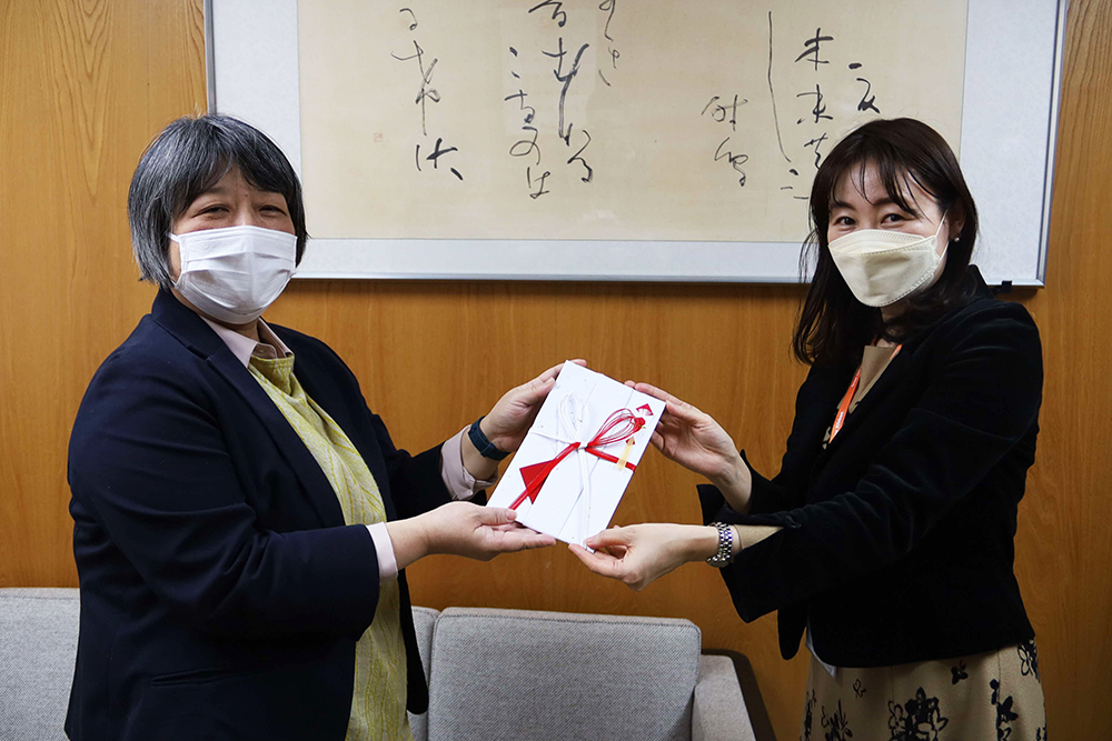 高橋園長と子ども育成課庶務係長